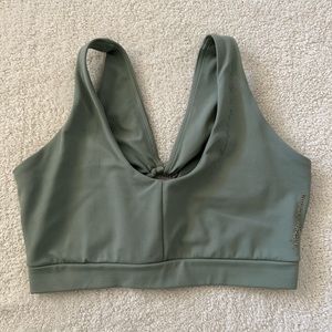 whitney simmons x gymshark v2 sports bra